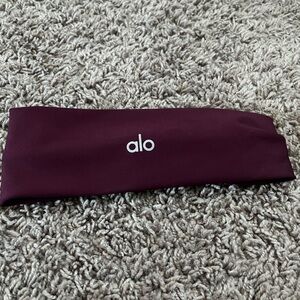 Alo Yoga Burgundy Airlift Headband